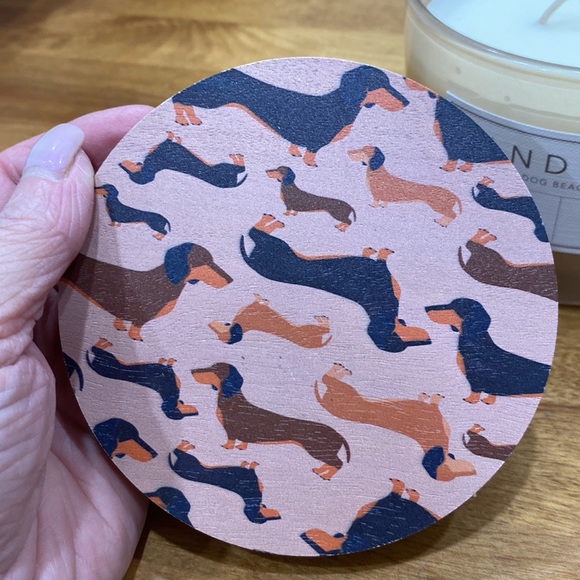 NWOT.  Sand + Paws, 12 oz., 2-wick jar candle with lid. - Picture 6 of 9